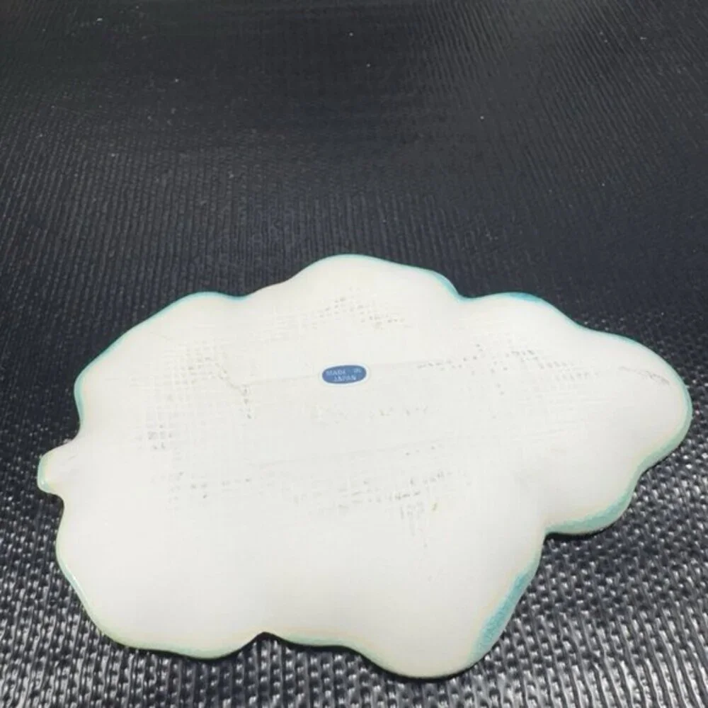 Pottery Dish vintage leaf